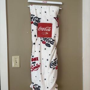 Coca-Cola Velvet Soft Throw Blanket Have a Coke and Smile White Red 60x70